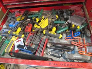 lot 233 image: Box containing a large assortment of straight, folding and t-bar hex keys