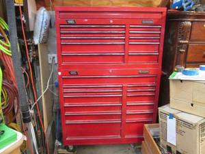 lot 246 image: 2pc 40 tool chest