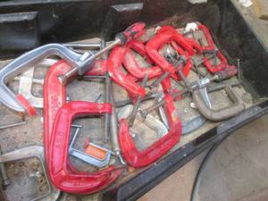lot 252 image: Large Plastic tool tray with c-clamps
