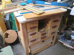 lot 281 image: Handmade router table with router,