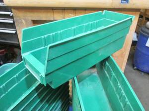 lot 286 image: Stack of (24) part organizer bins