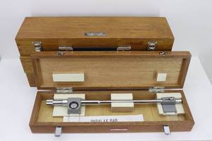 lot 21 image: Vintage Sokkisha Lietz Paralox Bar
