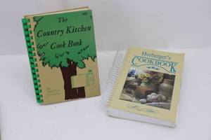 lot 71 image: 1942 Country Kitchen Cookbook
