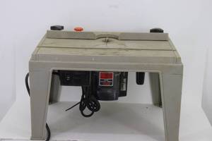 lot 87 image: Tabletop Router Table w Skil Router