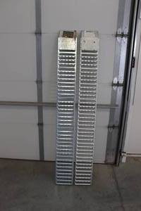 lot 89 image: Haul Master Loading Ramps