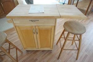 Furniture Kitchen Bar Cabin Portable Island Cabinet on Casters #WM343R with Two Stools