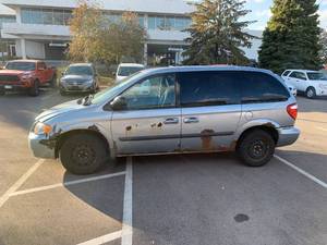 2005 Chrysler Town and Country