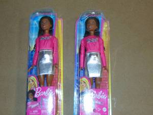 lot 13 image: 2 Pack Barbie It Takes Two Doll, Brooklyn Fashion Doll with Braided Hair, Pink Nyc Shirt, Metallic Skirt & White Shoes 194735056989