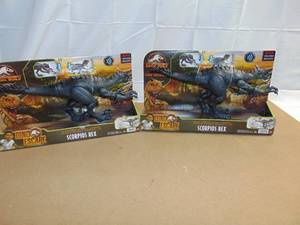 lot 30 image: 2 Pack Jurassic World Slash n Battle Stinger Dino Figure 194735001194