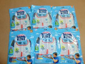lot 36 image: 6 Pack Chuckle & Roar High-flying Thumb Kites - 2pc 079346628155