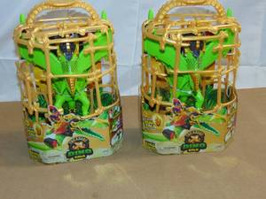 lot 66 image: 2 Pack Treasure X Dino Gold Dino Dissection Pterodactyl Set 630996416785