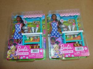 lot 105 image: 2 Pack Barbie Farmers Market Playset, Doll  194735015535