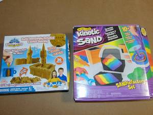 lot 112 image: Mixed Lot Kinetic Sand Art 778988371879