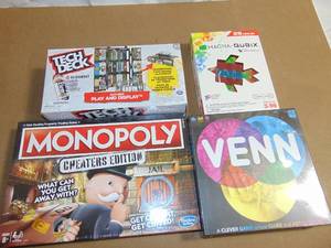 lot 121 image: Mixed Games Lot
