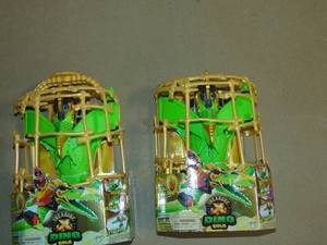 lot 132 image: 2 Pack Treasure X Dino Gold Dino Dissection Pterodactyl Set 630996416785