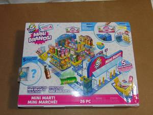 lot 168 image: 5 Surprise Mini Brands Series 4 Mini Mart Playset 26 Pieces 193052044266