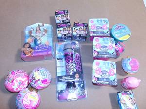 lot 180 image: Mixed Toys Lot