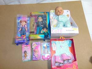 lot 185 image: Mixed Toys Lot