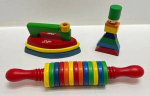 lot 25 image: 1960s Learning Toys 2Wood 1 Plastic