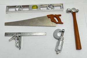 lot 27 image: 1960s Marx Miniature Metal Toy Kids Tools