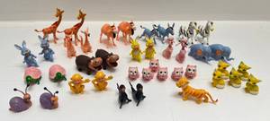 lot 34 image: Vintage Jak Pak Animal Toys