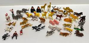lot 35 image: Misc. Vintage Miniature Rubber & Plastic Toys