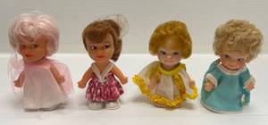 lot 94 image: 1960s Uneeda Pee Wee Dolls