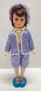 lot 129 image: 1968 Madame Alexander Doll Blue Boy  12