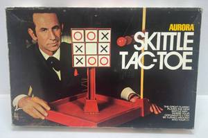 lot 273 image: 1972 Aurora Brand Skittle Tac-Toe (Lightly Used)