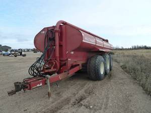 2000 J- Star Waste Tanker 7200 Gallon
