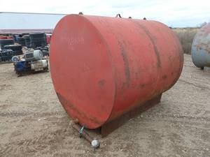 Mobil Red Fuel Tank 450 Gallon