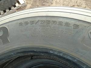 Pallet Good Year Tires 29575R22.5