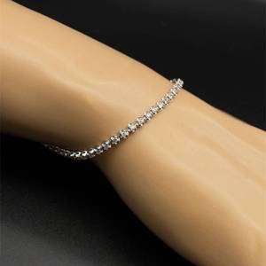 1.00 Carat Diamond Modern Tennis Bracelet in White Gold $2,750 Retail