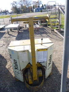 Eaton Yale Electric Pallet Truck