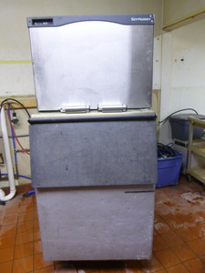 Scotsman Ice Machine with Bin