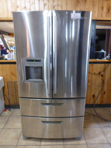 LG 4-Door RefrigeratorFreezer