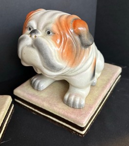 lot 52 image: Vintage Ceramic Bullbog Bookends