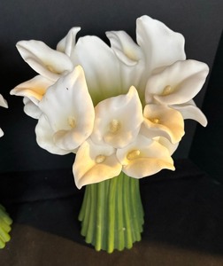 lot 155 image: Calla Lily Decor by Ibis & Orchid Designs