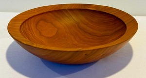 lot 129 image: Beautiful Cherrywood Bowl