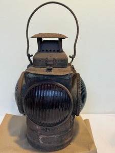 lot 19 image: Antique Adlake Railroad Lantern