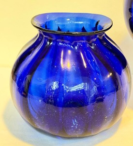 lot 47 image: Two Hand Blown Cobalt Blue Squat Vases