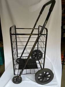 lot 304 image: Metal Folding Grocery Cart