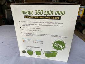 lot 317 image: Magic 360 Spin Mop