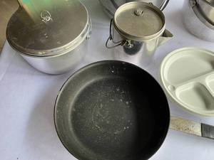 lot 334 image: Vintage Mirro Camp Kit