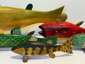lot 257 image: Artisan Decorative Wooden and Metal Fish Wall Hangings