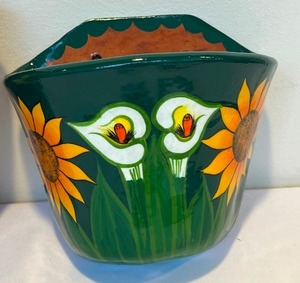 lot 249 image: Set of Three Hand Painted Mexican Pottery Wall Planters