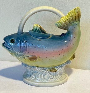 lot 256 image: Eddie Bauer Rainbow Trout Decorative Teapot