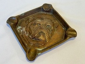 lot 172 image: Vintage Metal Bulldog Ashtray