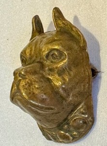 lot 16A image: Antique Brass Mastiff Brooch