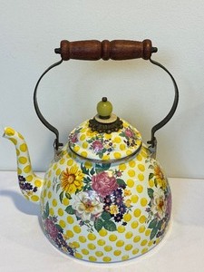 lot 178 image: Mackenzie-Childs Buttercup Yellow Dot Teapot